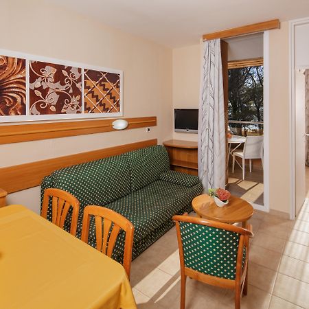 Apartments Amfora Plava Laguna Umag Room photo