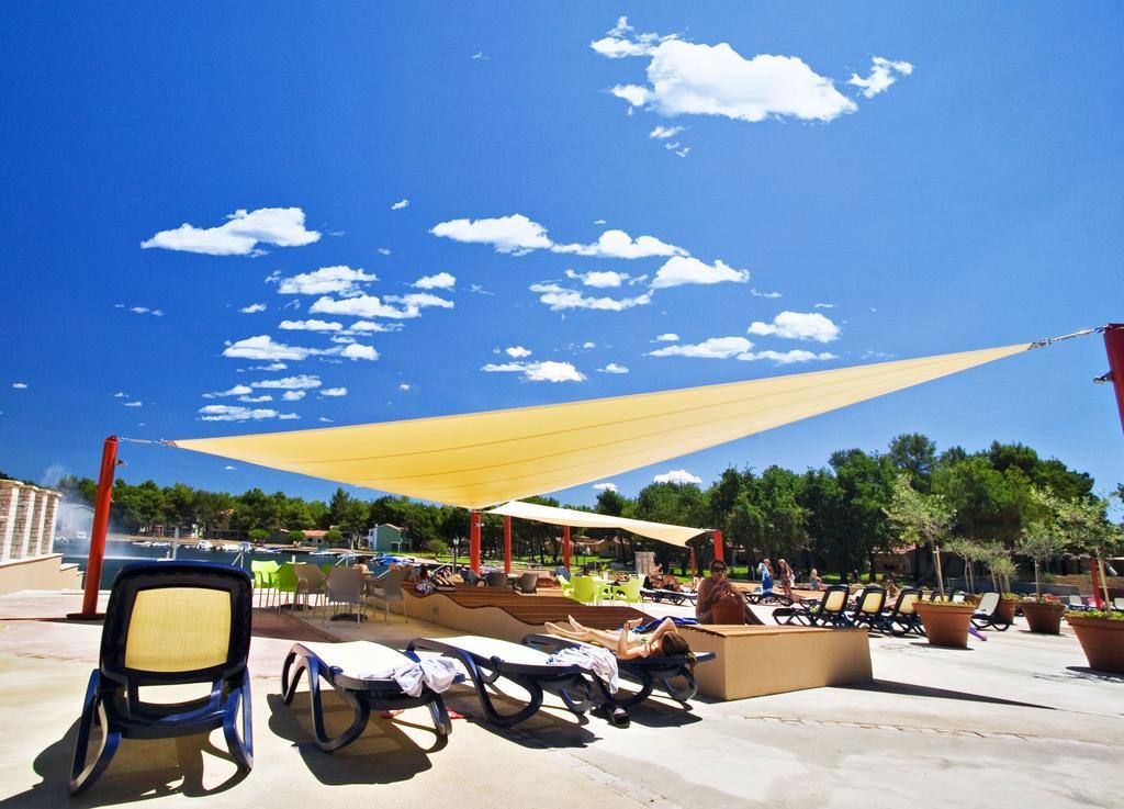 Apartments Amfora Plava Laguna Umag Exterior photo