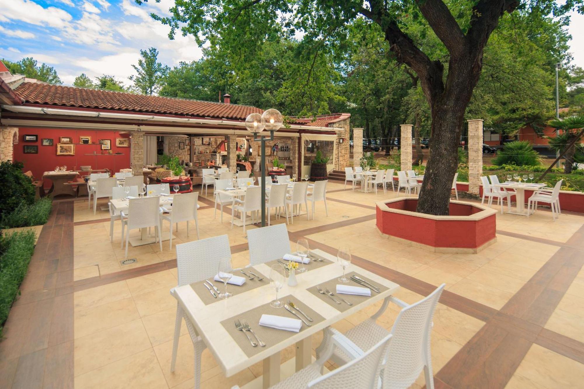 Apartments Amfora Plava Laguna Umag Exterior photo