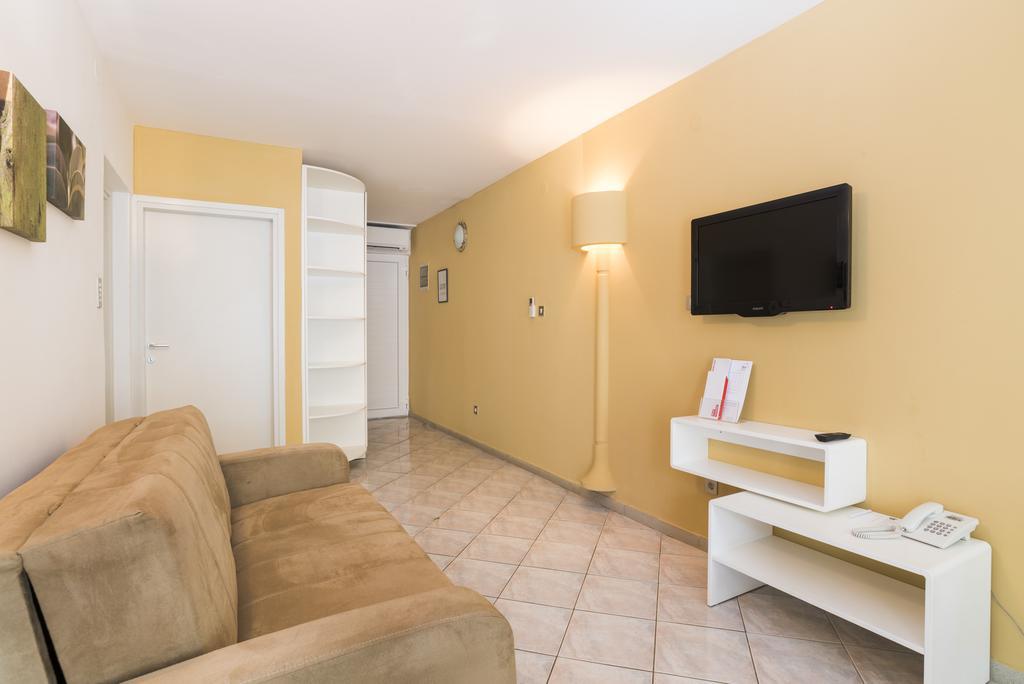Apartments Amfora Plava Laguna Umag Room photo