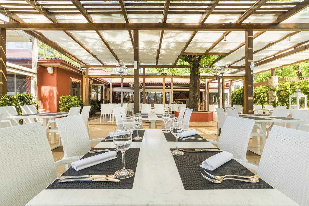 Apartments Amfora Plava Laguna Umag Exterior photo